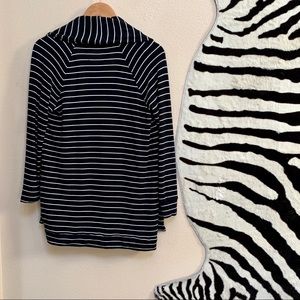 LOU AND GREY black and white LS Cardigan size XXS